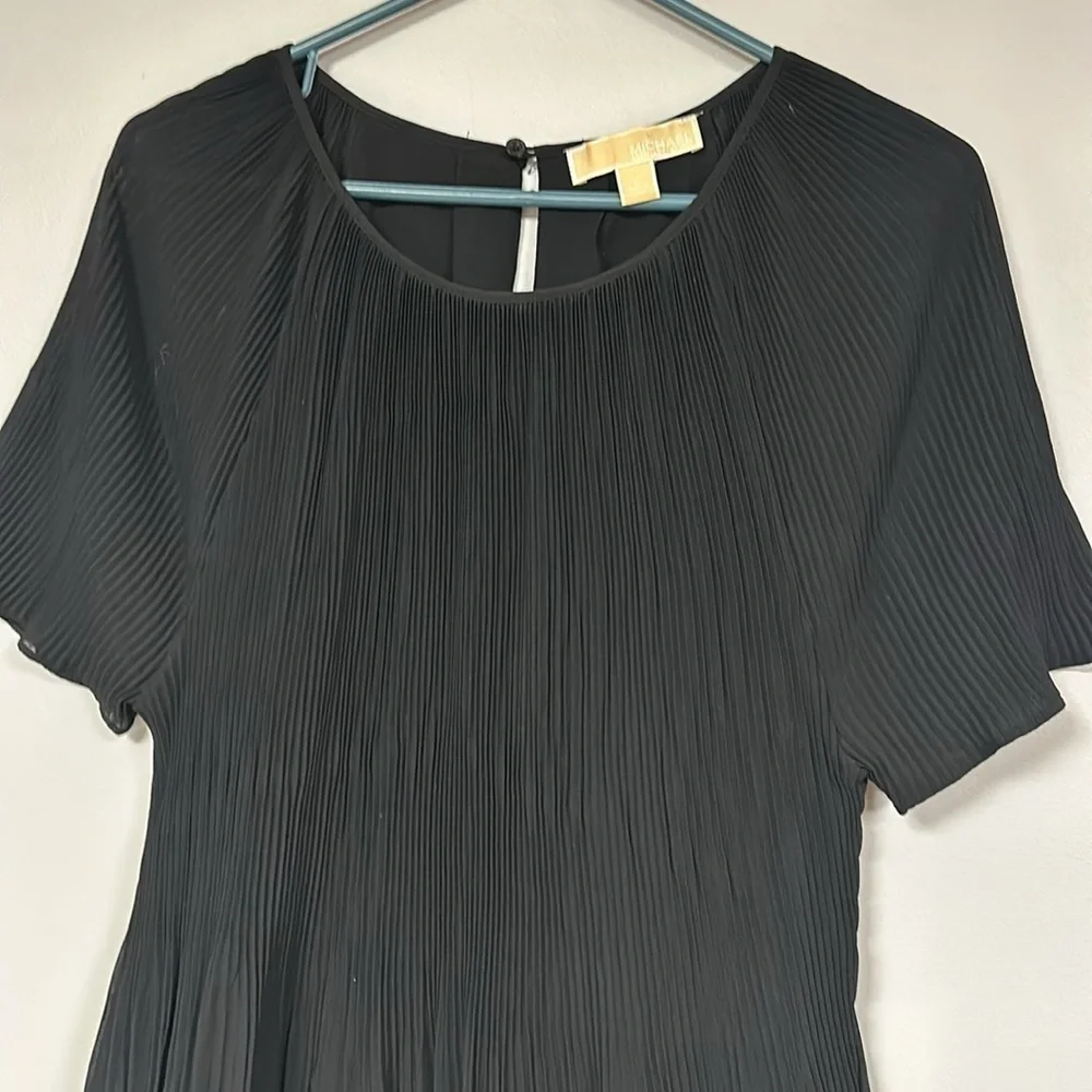 MICHAEL KORS Black Short Sleeve Tiny Pleated Dress, L  EUC